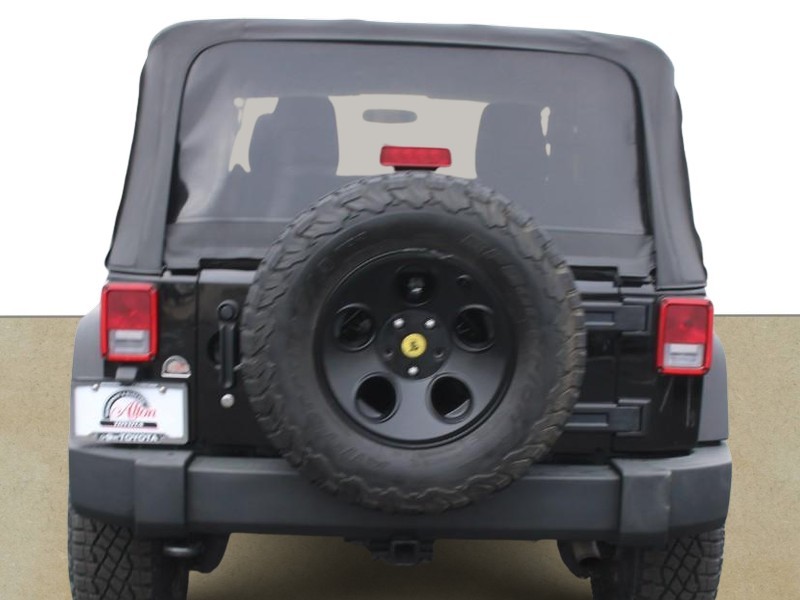 Jeep Wrangler Vehicle Full-screen Gallery Image 04