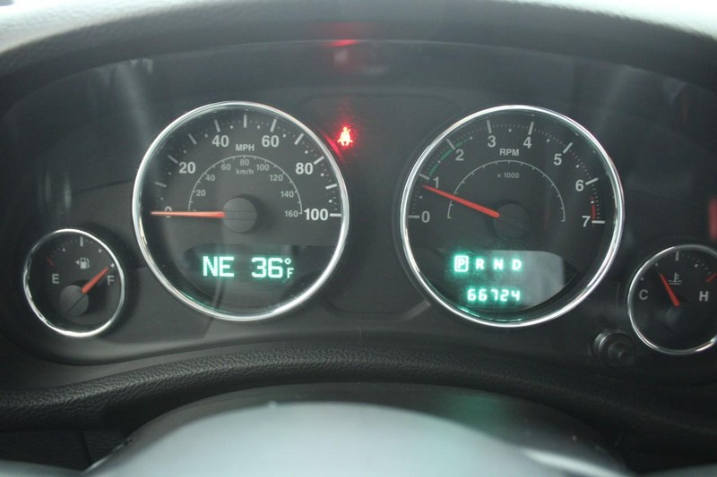 Jeep Wrangler Vehicle Full-screen Gallery Image 17