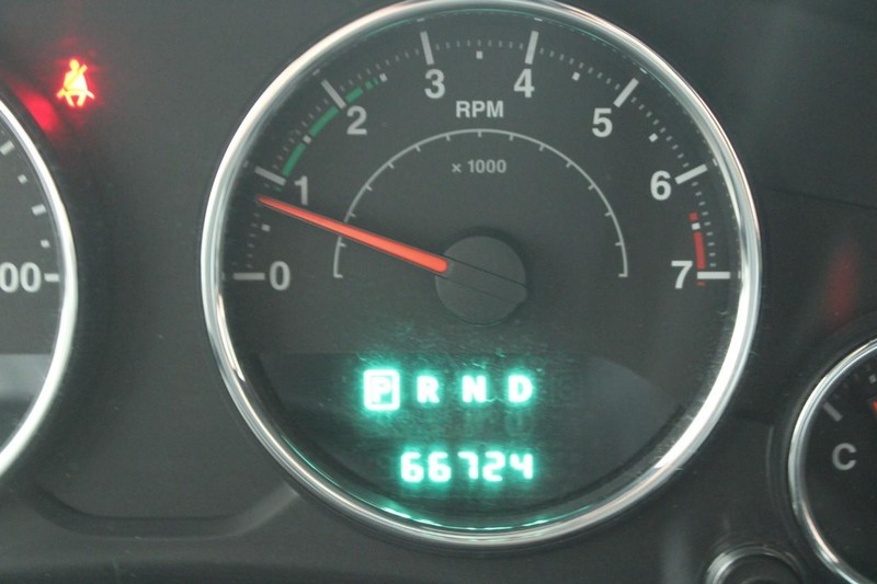 Jeep Wrangler Vehicle Full-screen Gallery Image 18