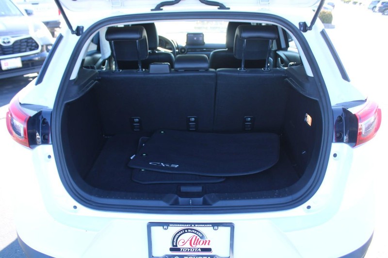 Mazda CX-3 Vehicle Full-screen Gallery Image 06