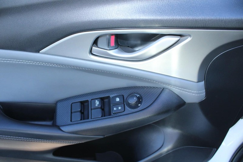 Mazda CX-3 Vehicle Full-screen Gallery Image 14