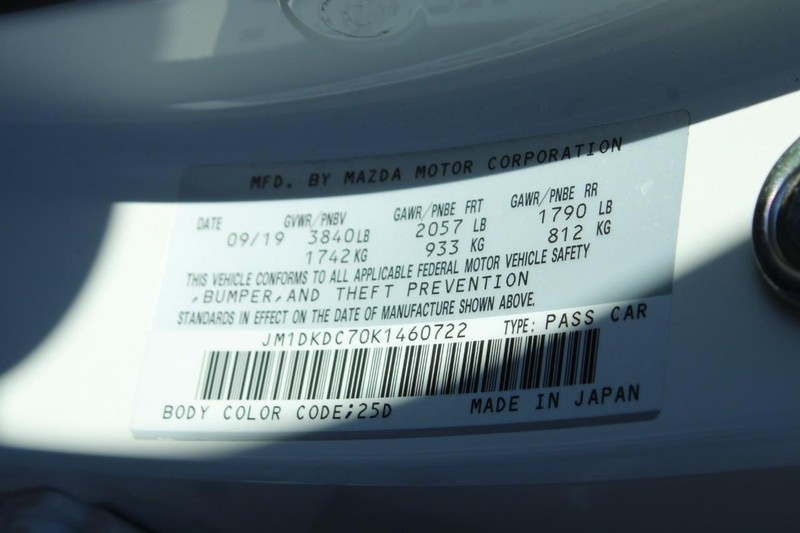 Mazda CX-3 Vehicle Full-screen Gallery Image 16