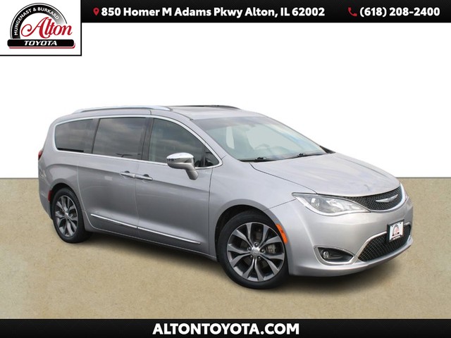 Alton IL 2017 Chrysler Pacifica more details - chrysler pacifica