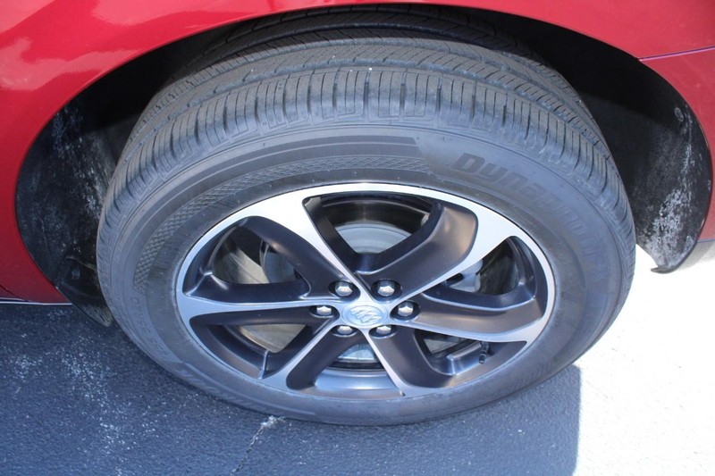 Buick Enclave Vehicle Full-screen Gallery Image 07