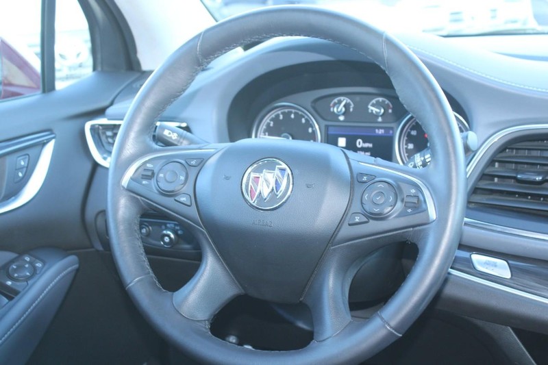 Buick Enclave Vehicle Full-screen Gallery Image 11