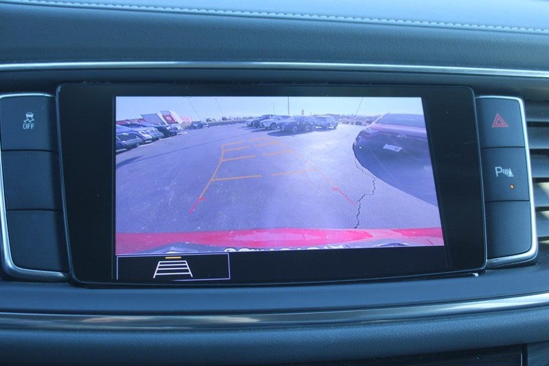 Buick Enclave Vehicle Full-screen Gallery Image 20