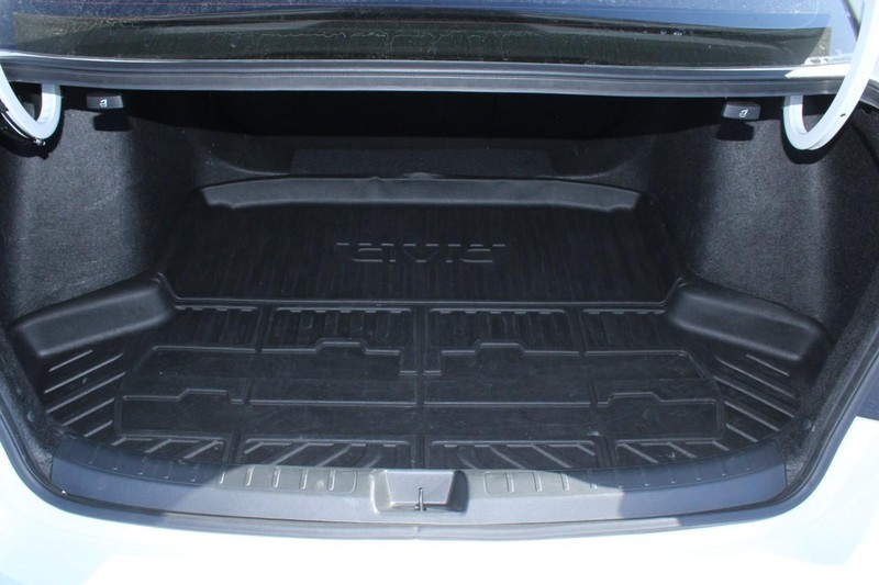 Honda Civic Sedan Vehicle Full-screen Gallery Image 06