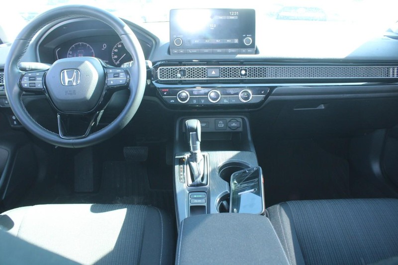 Honda Civic Sedan Vehicle Full-screen Gallery Image 10