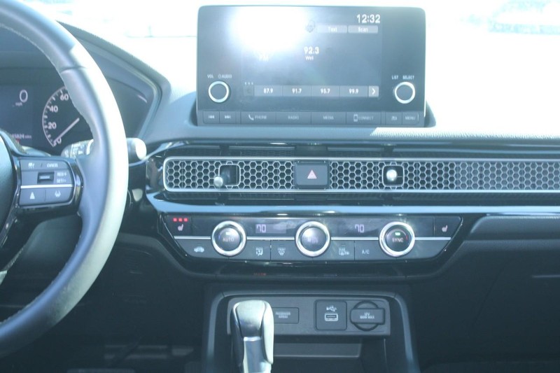 Honda Civic Sedan Vehicle Full-screen Gallery Image 12