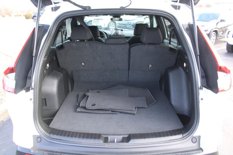 Honda CR-V Hybrid Vehicle Full-screen Gallery Image 06