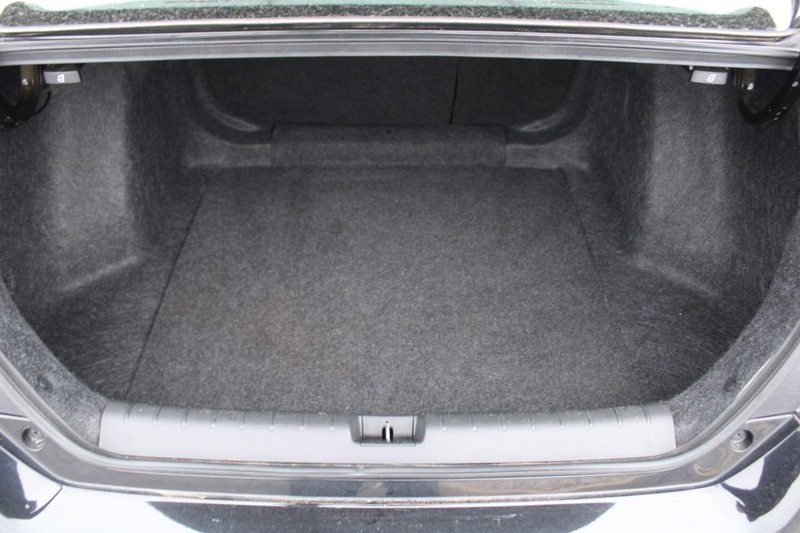 Honda Civic Sedan Vehicle Full-screen Gallery Image 11