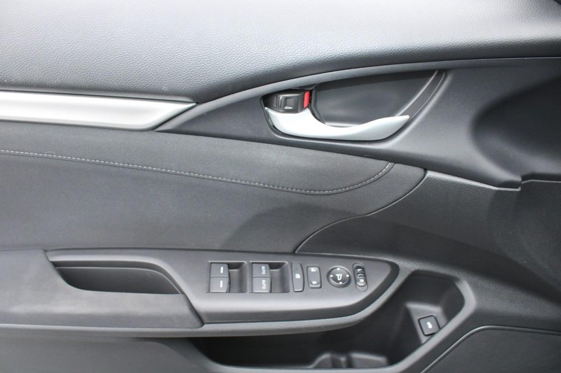 Honda Civic Sedan Vehicle Full-screen Gallery Image 19