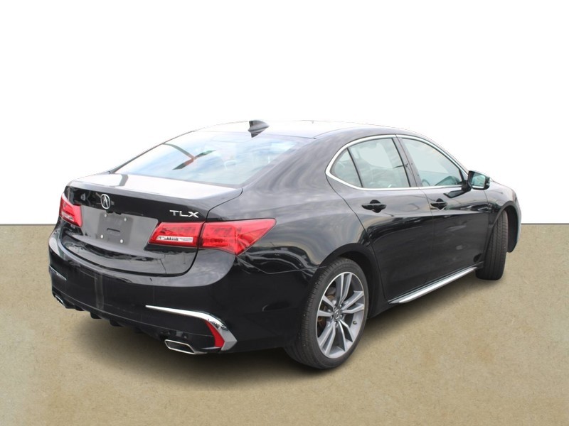 Acura TLX Vehicle Full-screen Gallery Image 03