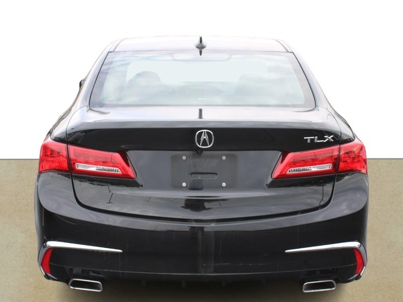 Acura TLX Vehicle Full-screen Gallery Image 04