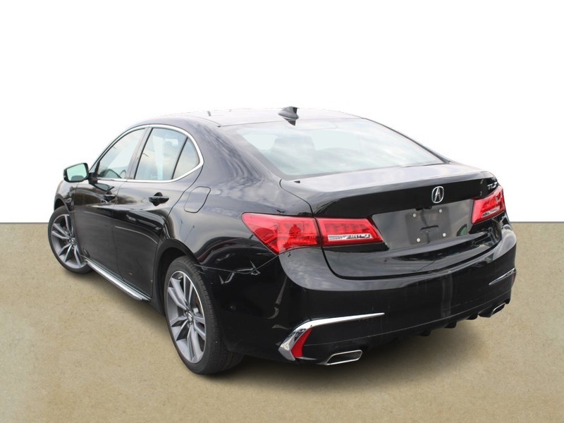 Acura TLX Vehicle Full-screen Gallery Image 05