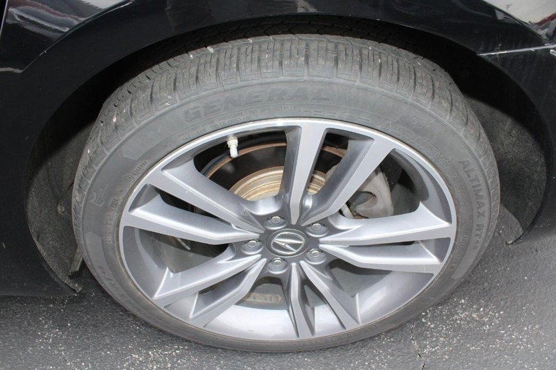 Acura TLX Vehicle Full-screen Gallery Image 07