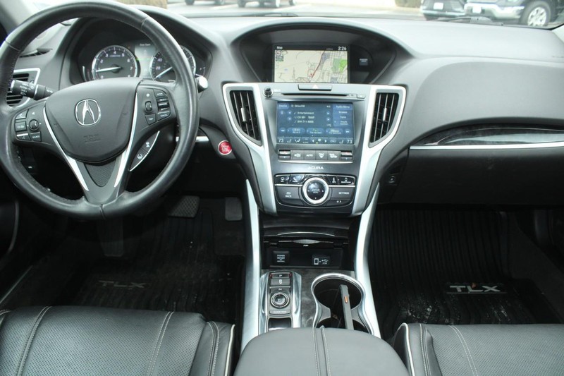 Acura TLX Vehicle Full-screen Gallery Image 10