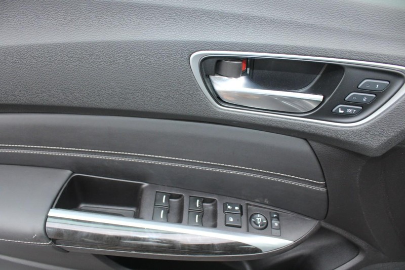 Acura TLX Vehicle Full-screen Gallery Image 14