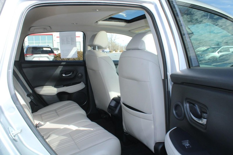 Honda HR-V Vehicle Full-screen Gallery Image 09