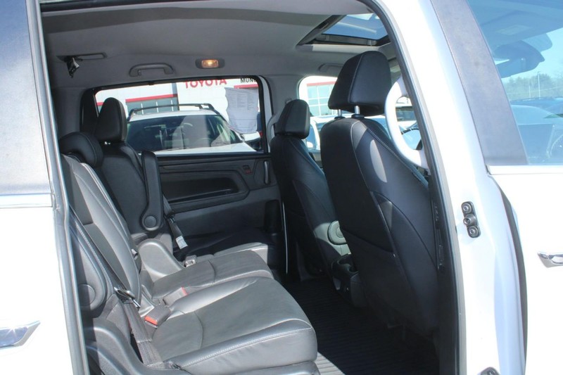 Honda Odyssey Vehicle Full-screen Gallery Image 09