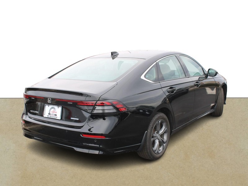 Honda Accord Hybrid Vehicle Full-screen Gallery Image 03