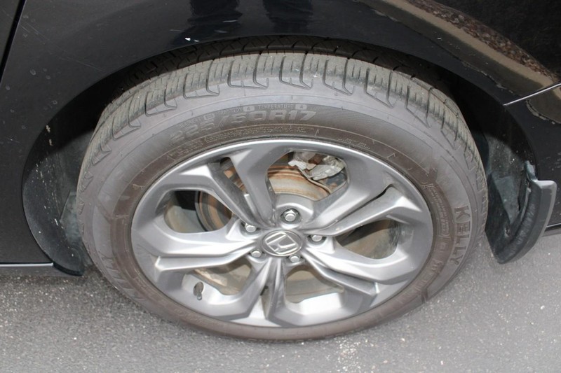 Honda Accord Hybrid Vehicle Full-screen Gallery Image 07