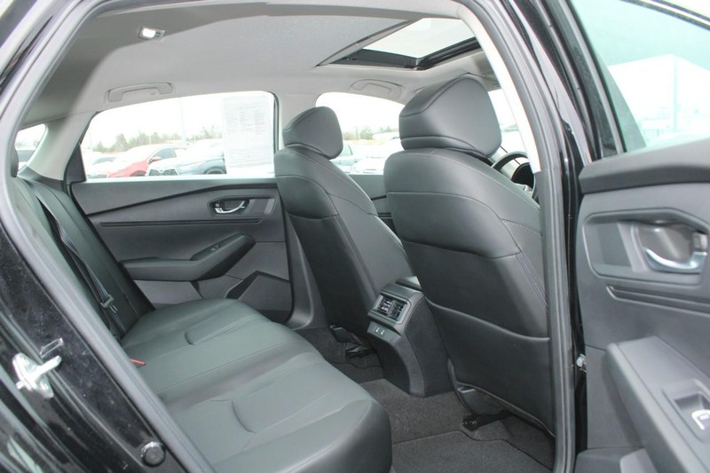 Honda Accord Hybrid Vehicle Full-screen Gallery Image 09