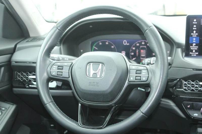 Honda Accord Hybrid Vehicle Full-screen Gallery Image 11