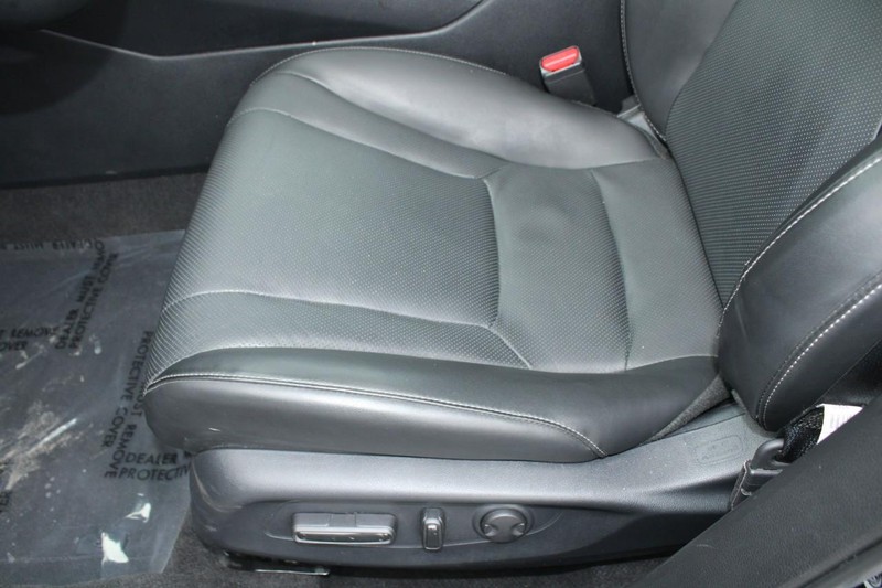 Honda Accord Hybrid Vehicle Full-screen Gallery Image 15