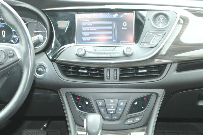 Buick Envision Vehicle Full-screen Gallery Image 11