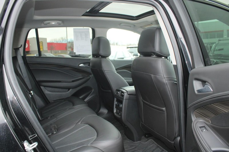 Buick Envision Vehicle Full-screen Gallery Image 13