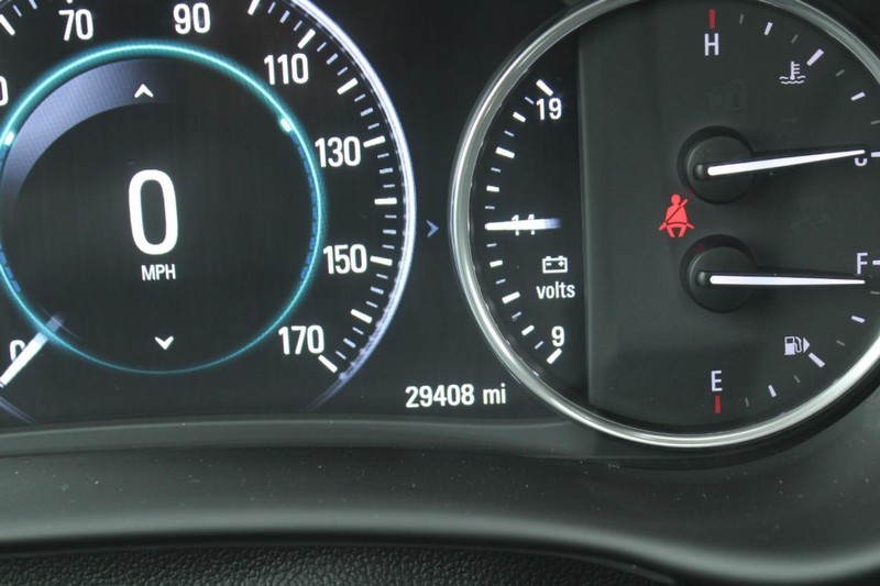 Buick Envision Vehicle Full-screen Gallery Image 18