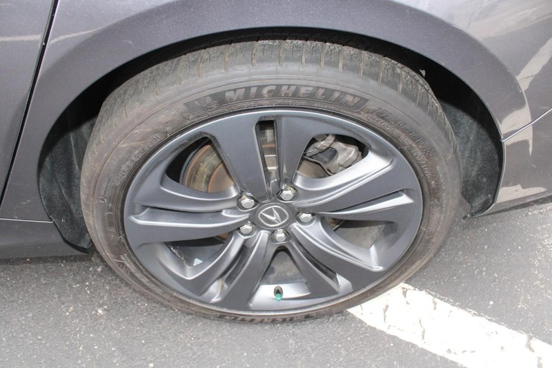 Acura TLX Vehicle Full-screen Gallery Image 07