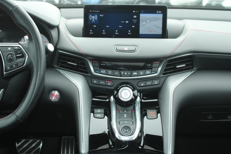 Acura TLX Vehicle Full-screen Gallery Image 12