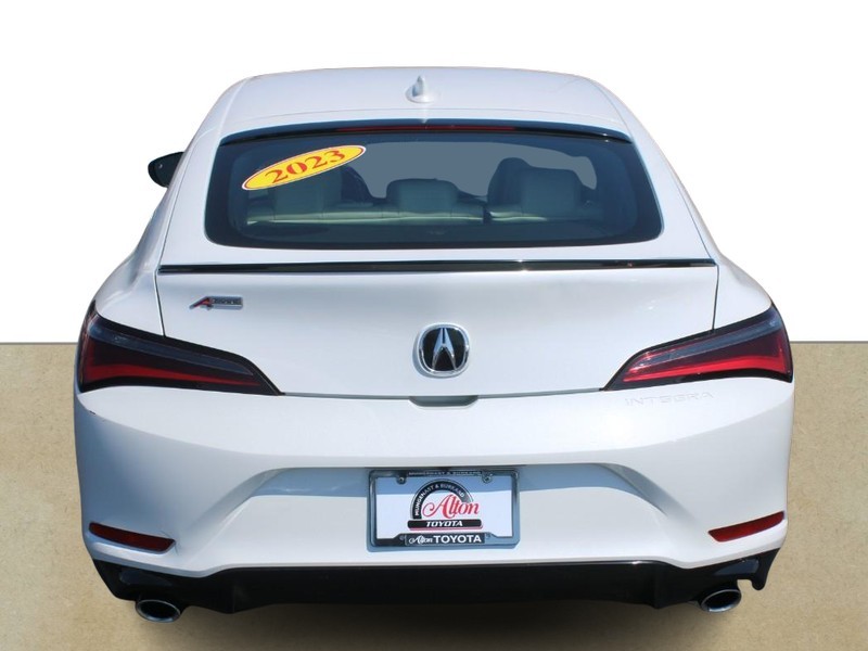 Acura Integra Vehicle Full-screen Gallery Image 04