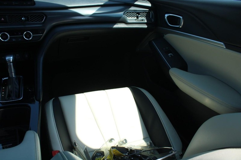 Acura Integra Vehicle Full-screen Gallery Image 13