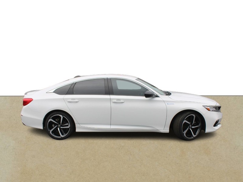 Honda Accord Hybrid Vehicle Full-screen Gallery Image 02
