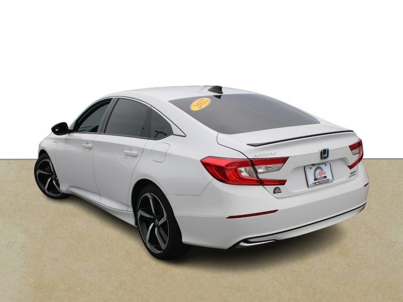 Honda Accord Hybrid Vehicle Full-screen Gallery Image 05