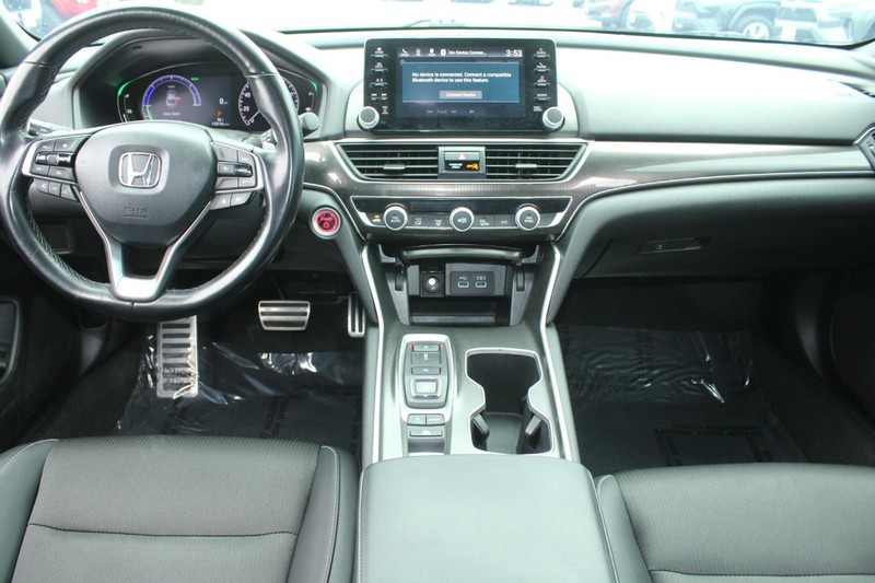 Honda Accord Hybrid Vehicle Full-screen Gallery Image 10