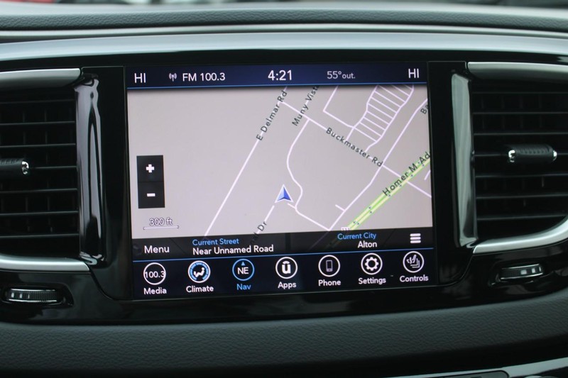 Chrysler Pacifica Vehicle Full-screen Gallery Image 20