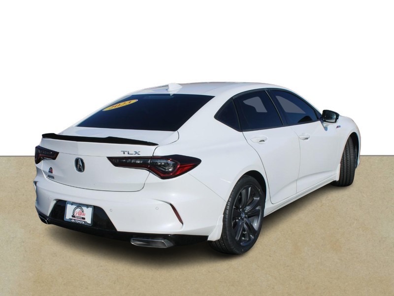 Acura TLX Vehicle Full-screen Gallery Image 03