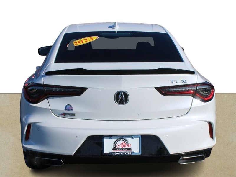 Acura TLX Vehicle Full-screen Gallery Image 04