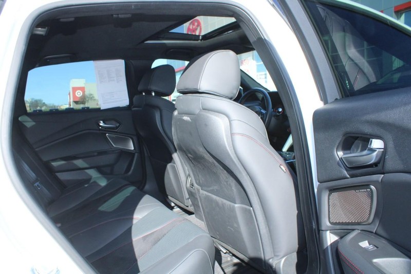 Acura TLX Vehicle Full-screen Gallery Image 10