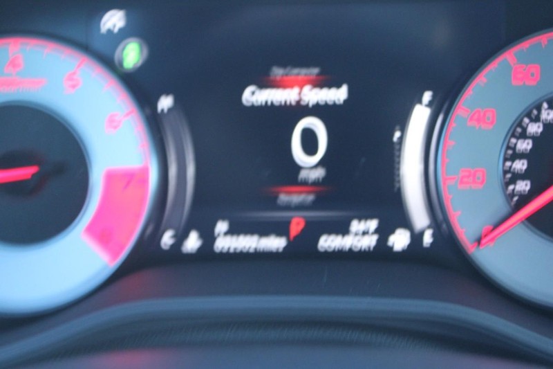 Acura TLX Vehicle Full-screen Gallery Image 19