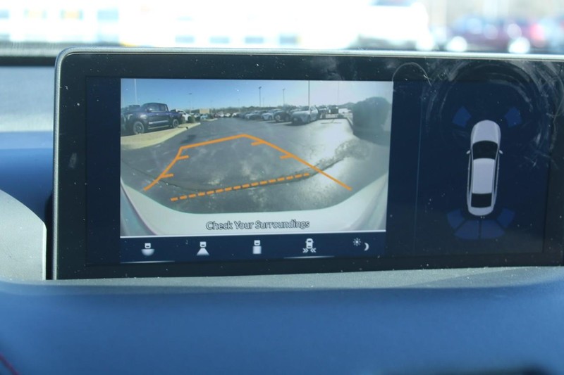 Acura TLX Vehicle Full-screen Gallery Image 20