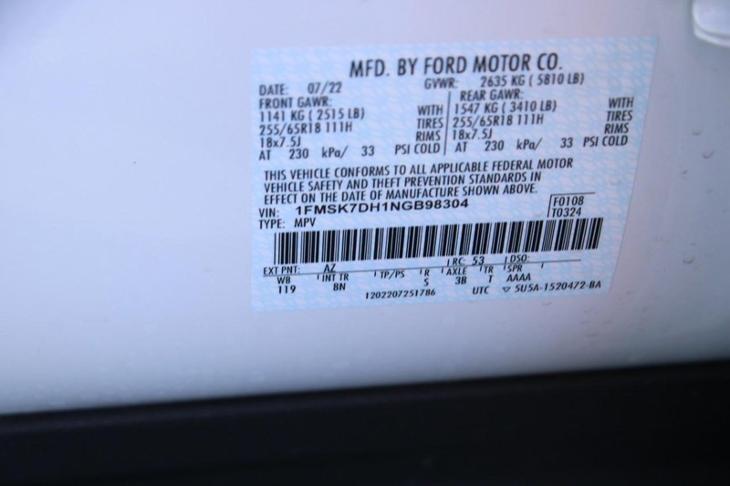 Ford Explorer Vehicle Full-screen Gallery Image 16