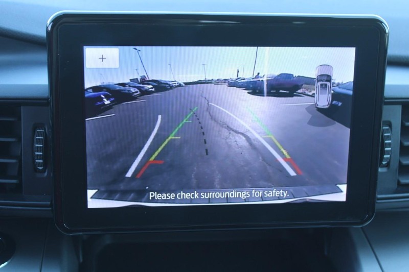 Ford Explorer Vehicle Full-screen Gallery Image 19