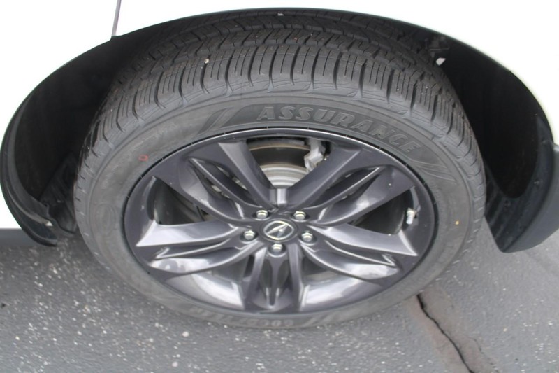 Acura RDX Vehicle Full-screen Gallery Image 07