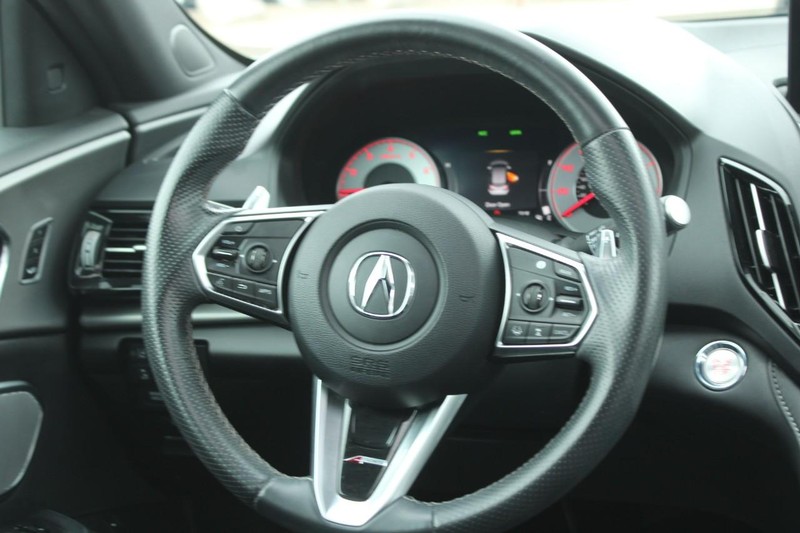 Acura RDX Vehicle Full-screen Gallery Image 11