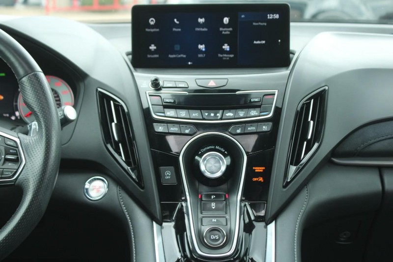 Acura RDX Vehicle Full-screen Gallery Image 12